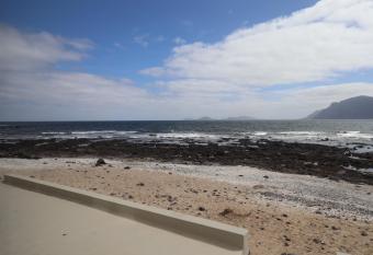 Apto Olas 2 bajo has Balcony rooms