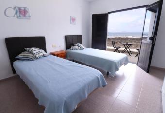 Apto Olas 1 bajo has Balcony rooms