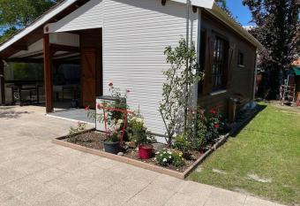 Maison de type chalet piscine collective hume has Balcony rooms