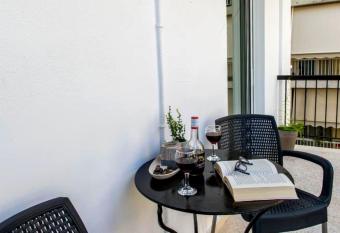 Dimitrioszoi s House allows 18 year olds to book a room