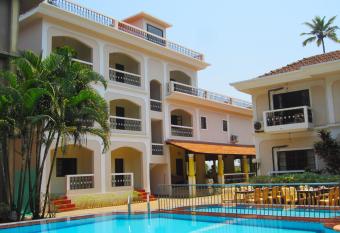 Riverside Regency Resort has Smoking/Balcony rooms