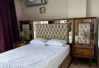 Denize s  f  r 4 katl   m  stakil ev has Smoking/Balcony rooms