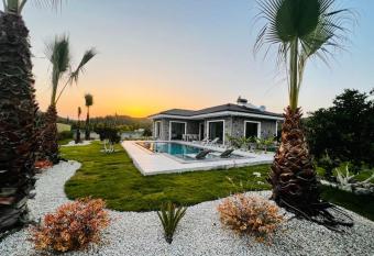 Villa Ege 2 has Balcony rooms