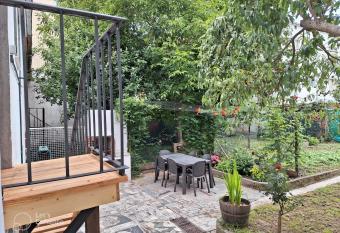 La Casita has Balcony rooms