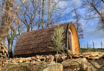POD D  couverte logement su  dois has Balcony rooms
