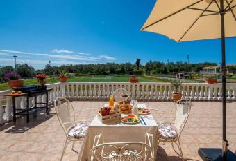 Apartment Agrilas has Balcony rooms