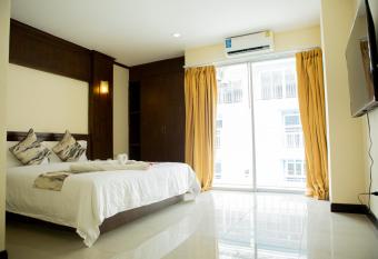 Odin Andaman Hotel has rooms with a private hot tub