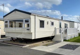 Caravan with Decking at Lyons Robinhood has Balcony rooms