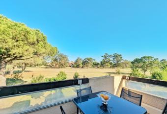 Les Catalanes Du Golf - Terrasse - Parking - Vue Golf has Balcony rooms