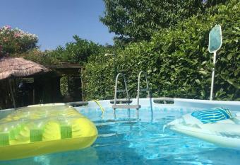 Relax in Casolare del 1700 allows 18 year olds to book a room