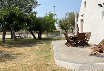 Maison de Gardian Le Ranch du Phare allows 18 year olds to book a room