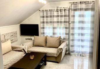 Coastal vista retreat has Balcony rooms