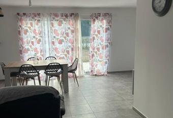 Appartement t3 rez de jardin has Balcony rooms