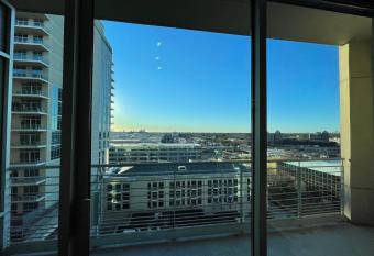 Dallas Beauty has Balcony rooms