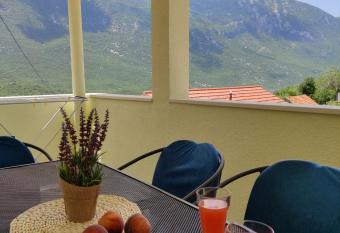 Mira 1 has Balcony rooms