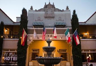 The Hotel Paisano has Balcony rooms