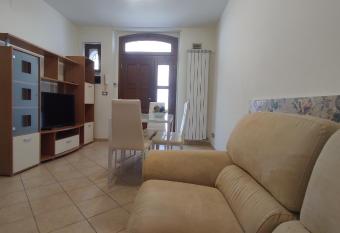 ITALY-HOUSE.COM Cairoli 17, Termoli Molise has Balcony rooms