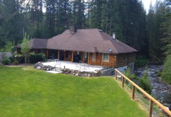 Kanati Falls Ranch allows 18 year olds to book a room