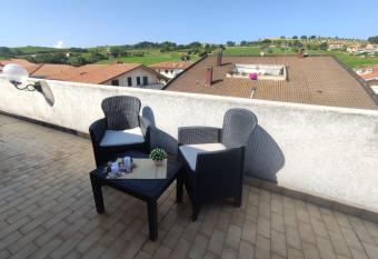 Attico lavanda has Balcony rooms