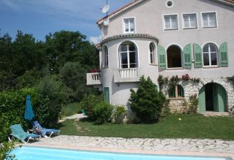 Grande maison familiale de vacances, piscine 9 x 5 has Balcony rooms