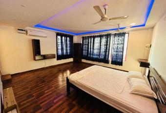 Rose Lake View Resort has Balcony rooms