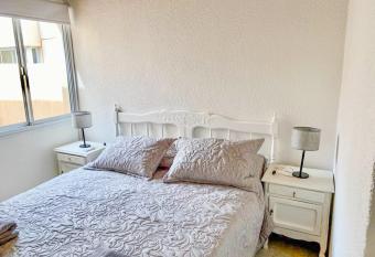 DEPARTAMENTO EN COMPLEJO CERRADO!!! excelente ubicaci  n has Balcony rooms