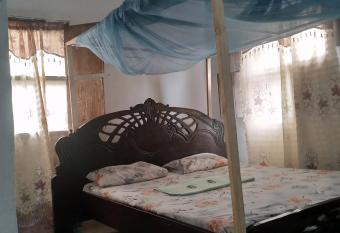 Tabassam House has Smoking rooms