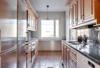 Iso kolmio ydinkeskustassa 87m2 has Balcony rooms