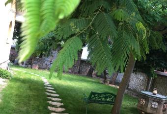 Villa Marta has Balcony rooms