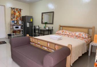 A comfy retreat in the heart of Orani, Bataan has Balcony rooms