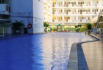 Sentul Tower Apartment - By Senkubz has Balcony rooms