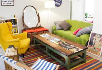 Ostello Meet Gardalake Hostel has Balcony rooms