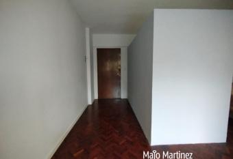 Dpto Del Siglo has rooms with a private hot tub