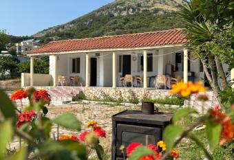 Tony Home has Balcony rooms