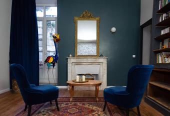 Babbu Hotel has Balcony rooms