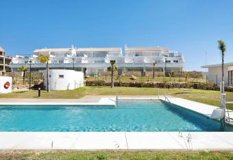 Bajo Poniente has Balcony rooms