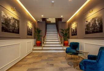 Guest House Jacarand   Faro has Balcony rooms