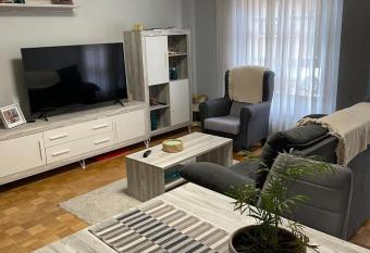 Piso amplio y acogedor has Balcony rooms