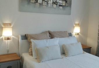 Alicia allows 18 year olds to book a room