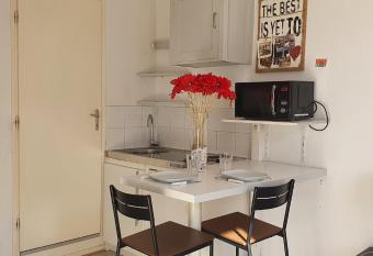 Studio Centre Grenoble allows 18 year olds to book a room