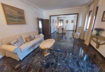 Alla torre dell orologio has Balcony rooms