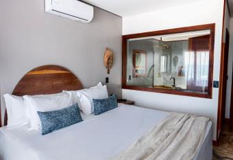 Carlore Hotel Ta  ba has Balcony rooms