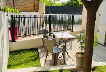 Au charme proven  al allows 18 year olds to book a room