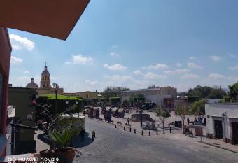Lolita & Enri, la mejor ubicaci  n y vista en el Centro de Quer  taro has Balcony rooms