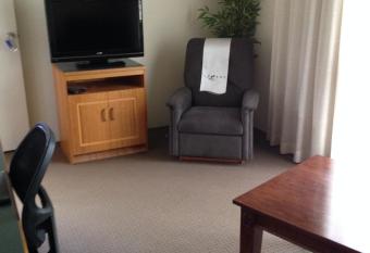 Francis Phillip Motor Inn and The Lodge allows 18 year olds to book a room