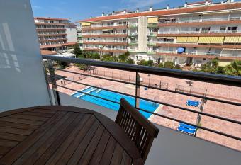 CARIBOU LOTUS NEW has Balcony rooms