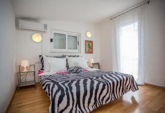 Apartments Lux has Balcony rooms