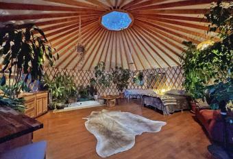 (null) has Balcony rooms