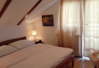 Guesthouse Marton has Balcony rooms