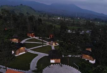 Villa Kahuripan Smart Hill Camp has Balcony rooms